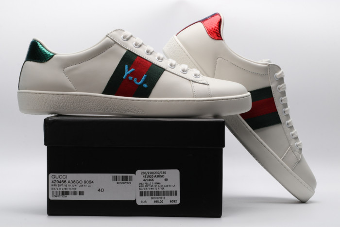 G*u*i low-top sneaker