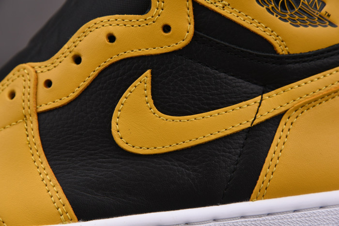 AIR JORDAN 1 RETRO HIGH OG “POLLEN” 555088-701