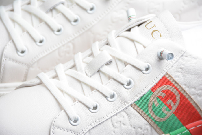 G*u*i low-top sneaker