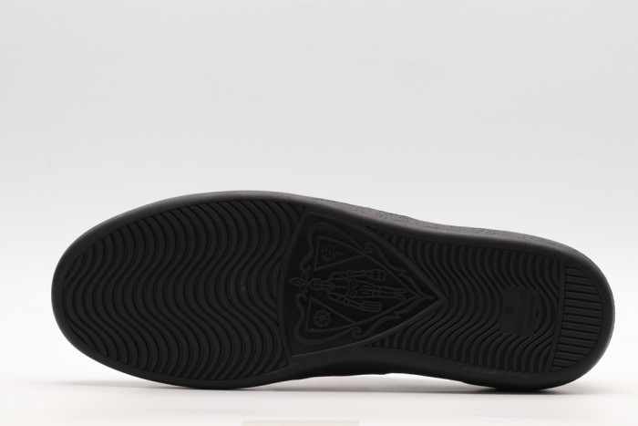 G*u*i low-top sneaker