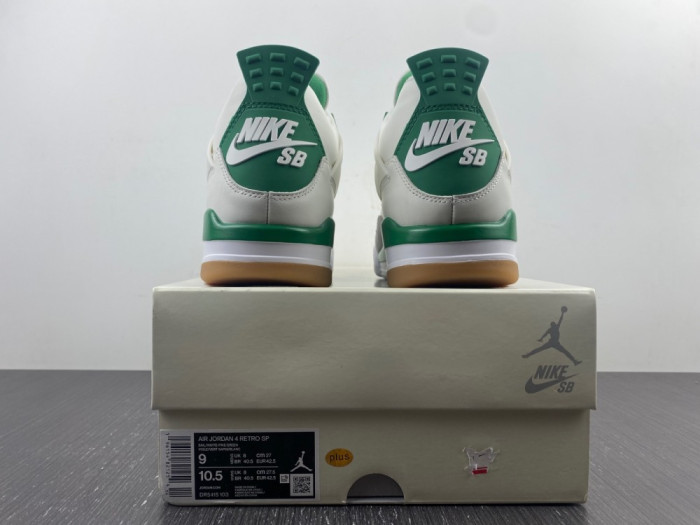 Nike SB x Air Jordan 4 ‘Pine Green’ DR5415-103