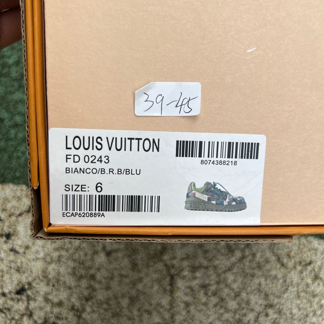 LV TRAINER MAXI Colored plaid army green